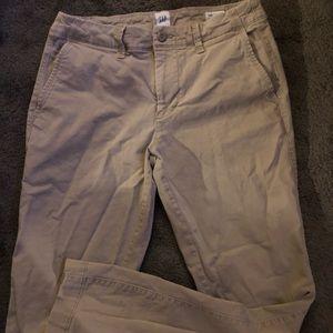 GAP SLIM KHAKIS